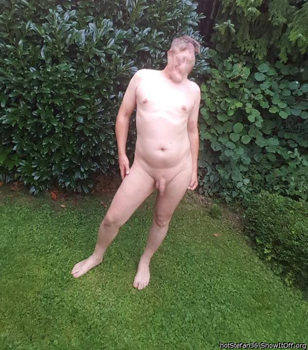 Mmmm at last totally nude   you should show more barefoot p