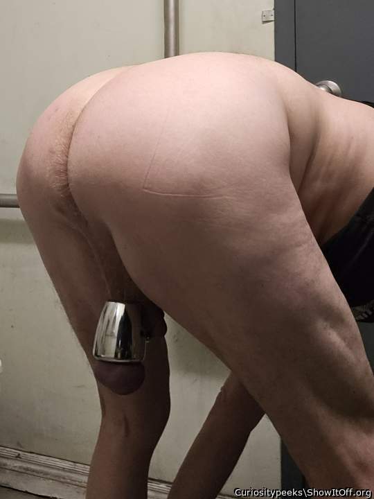 Photo of a penile from Curiositypeeks