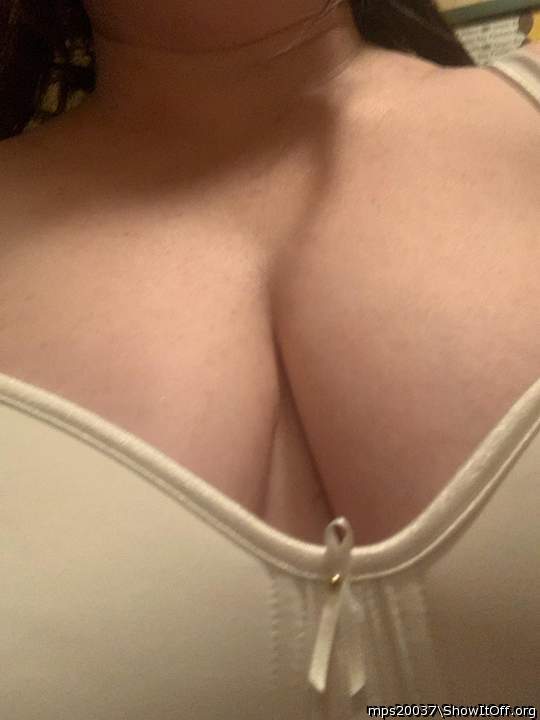 Nice big oh tits &#128540; &#128525;