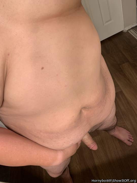 Photo of a middle leg from Hornyboi69