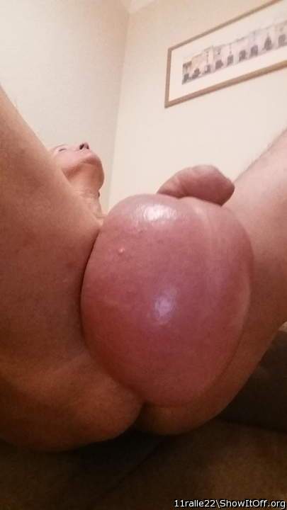 I wanna lick your sac and crack