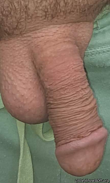 your soft cock with exposed glans looks great 