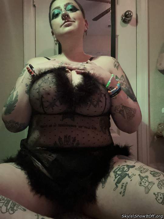Photo of a schlong from Skyls