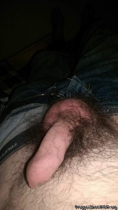 Looks so good with all those pubes ~
