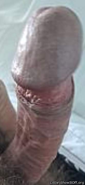 Mmmmm,like to suck your big swollen knob.    