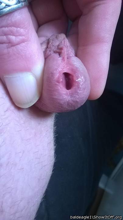 I think we'd both enjoy my tongue digging into your pee hole
