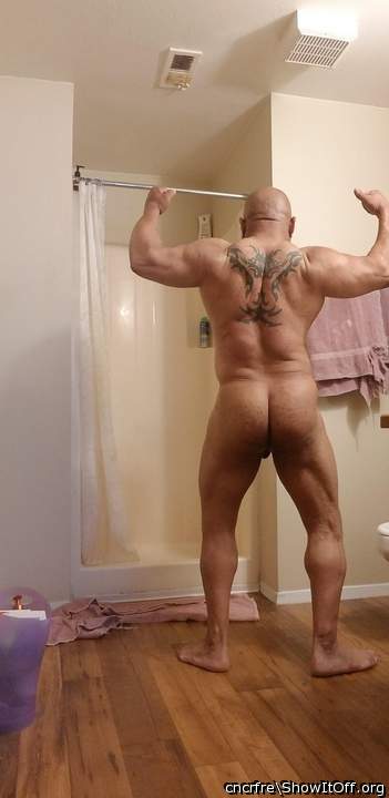 What a beefcake! Woof!