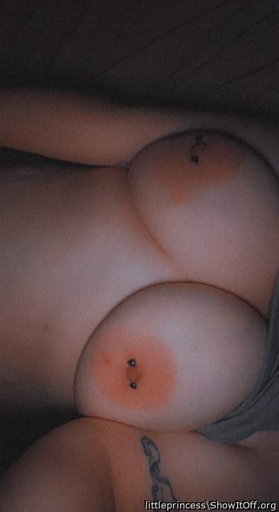     amazing tits 