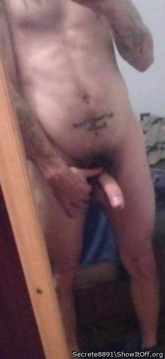 Really great photo nice body and got a beautiful cock ladies