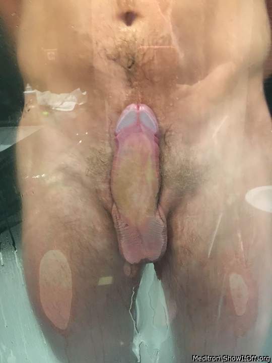 pressed at the shower-glass 1