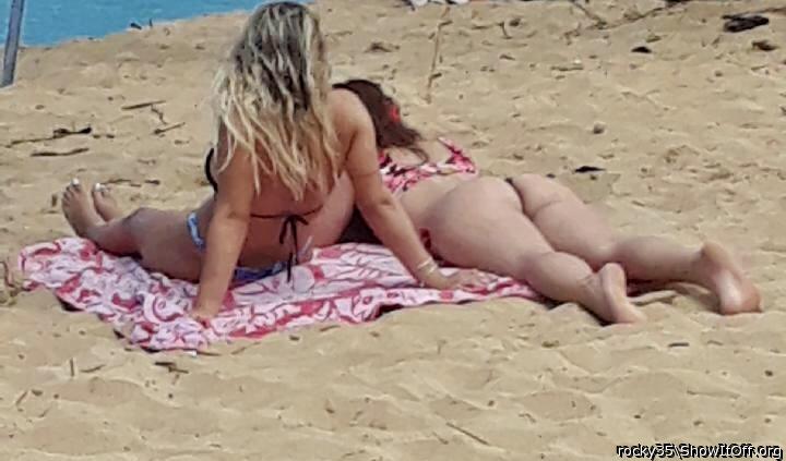 Now THAT'S being a perv. Good job!!!