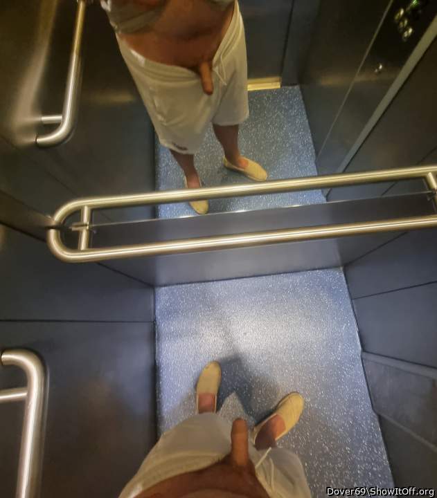 Flashing in the hotel lift
