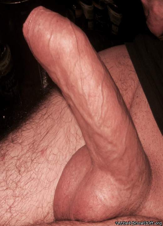jolie bite et belles couilles !  