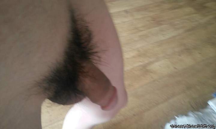 yummm... hairy, hanging, horny!! 