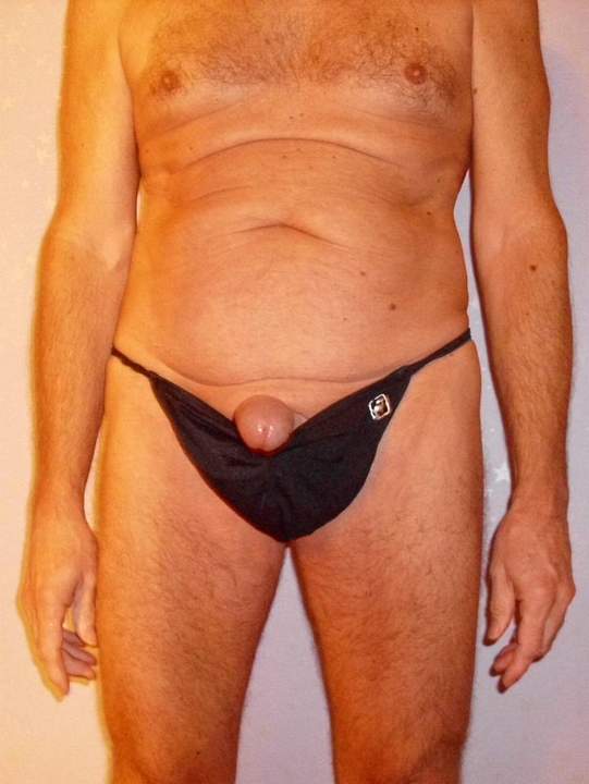 you are sexy cutie, would love to lick that body!