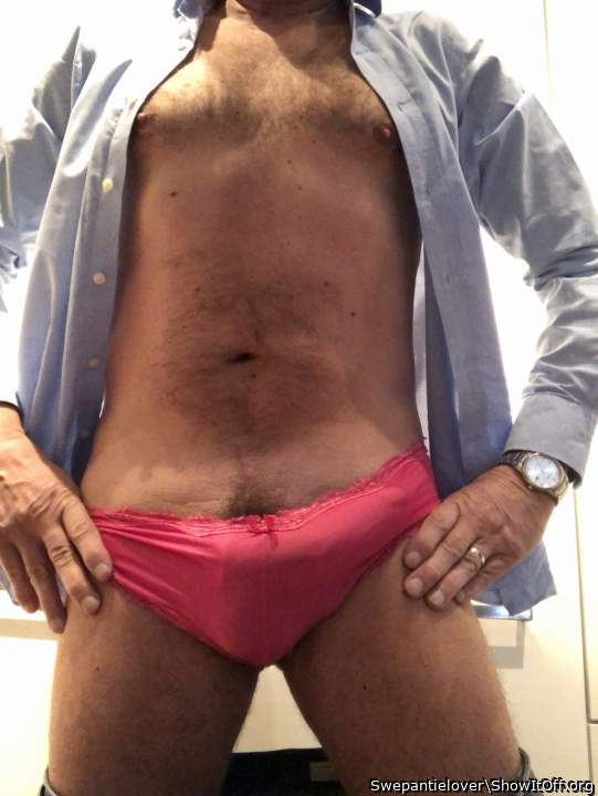 Mmmm, so sexy.. wanna kiss, lick your pants abd mutch more