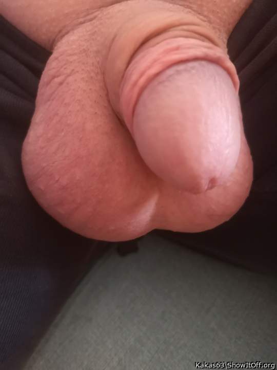 Beautiful looking cock  
 