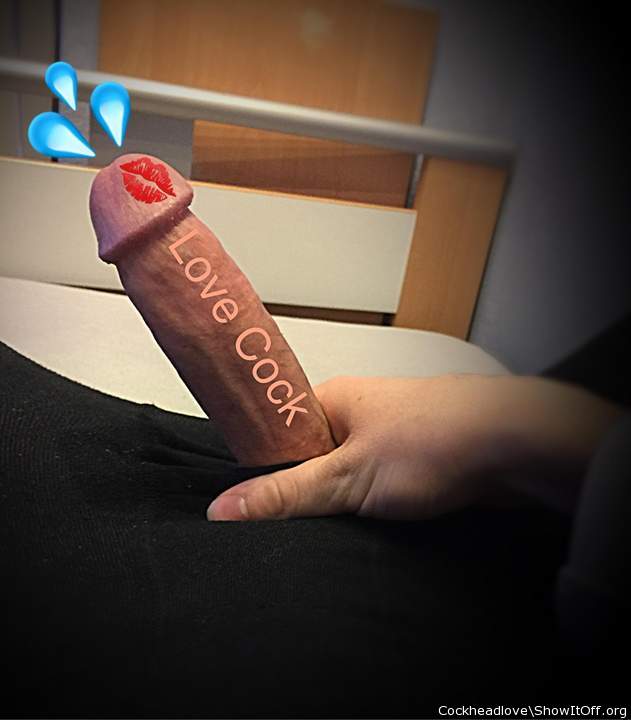 I masturbate looking at your beautiful cock and I come for y