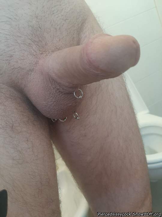 Photo of a purple headed monster from Piercedsissycock