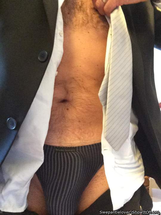 Oooooo.....this is a sexy picture and you are incredibly yum