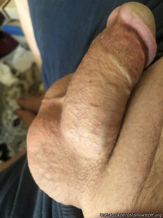 Mmmmm very nice cock 