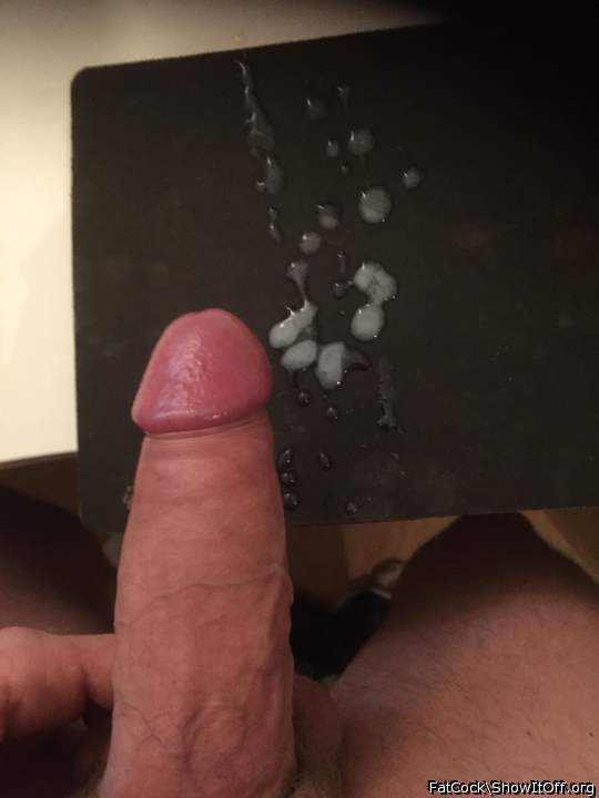 ein herrlicher Schwanz und sehr schnes Sperma   