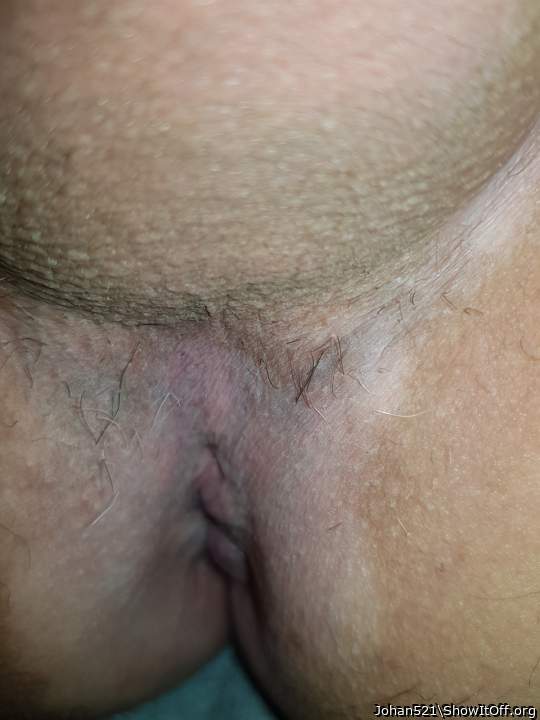 Shy lil hole