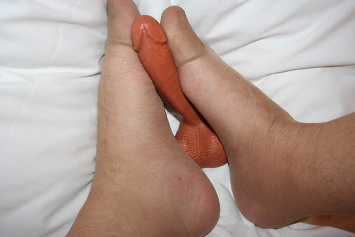 Adult image from nylonlover
