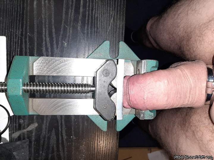 Glans squeeze and weight - The beginning