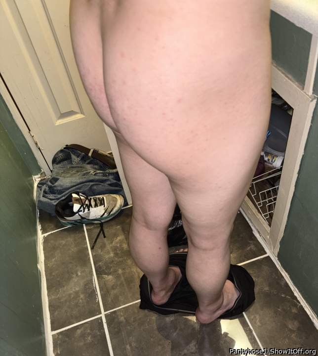 Photo of Man's Ass from Pantyhose1