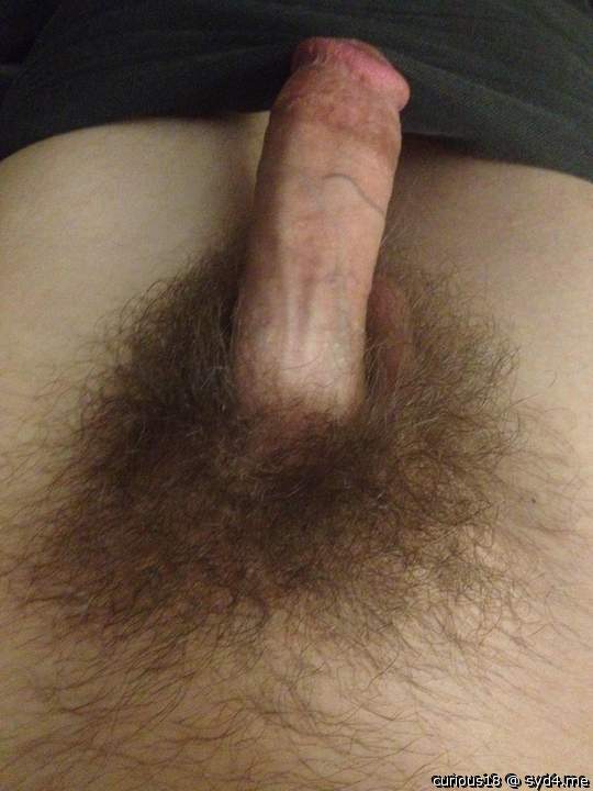 Mmmmm... beautiful, hairy cock!! 