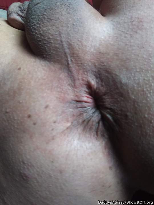 Break..my. Sissy. Hole. Wit. Ya big dick.       I love ass Masters