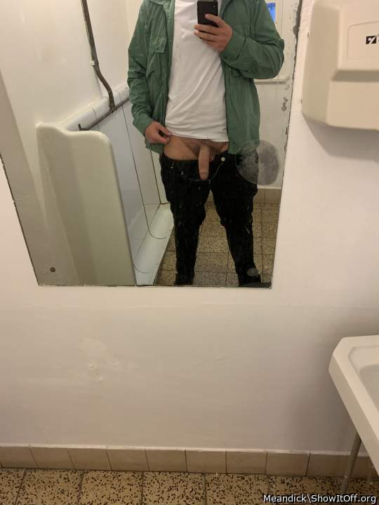 Flaccid in the pub