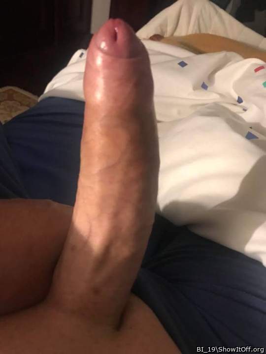 I'd love to worship, suck a load from your hot thick cock 
