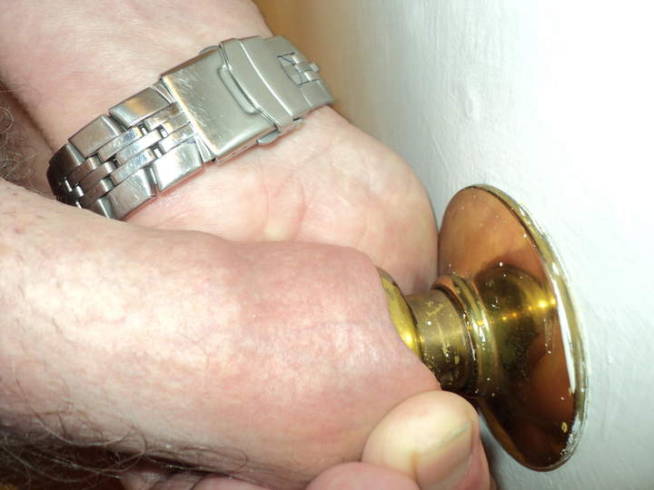 MY SOFT COCK DOCKING A 2-INCH DIAMETER DOORKNOB