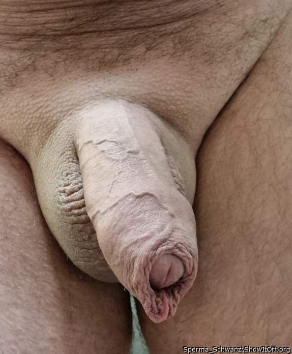 sweet balls! what a tasty foreskin!   