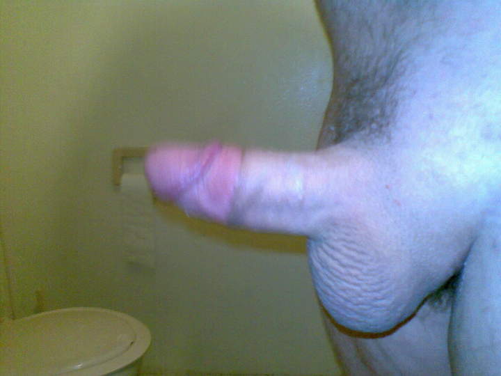 such a hot suckable cock. mmmm yum   