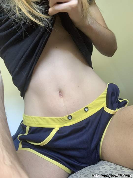 Something about that stomach has me really turned on.