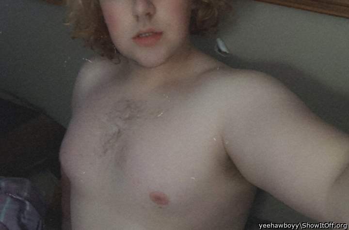 A shirtless pic for your travels ;)