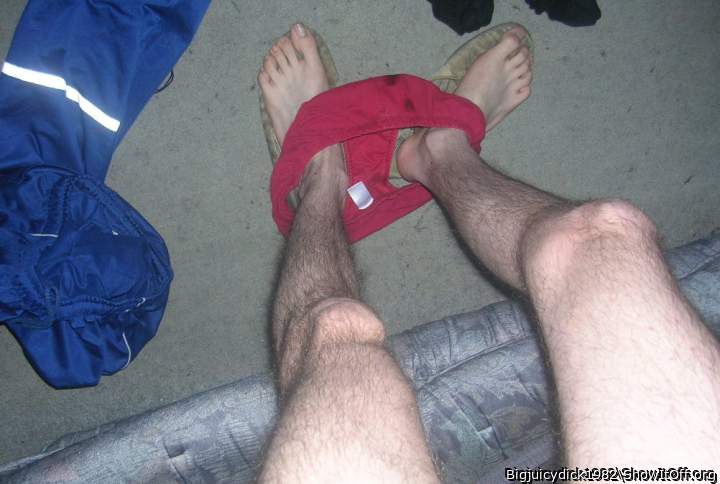 BIG FEET ** HAIRY LEGS. I'm HORNY as a BOBBY DAZZLER.