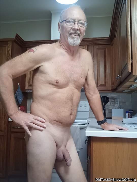 Great Photo - Awesome cock!  