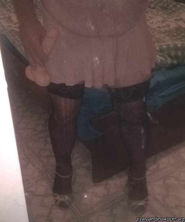 i am a  gay sisi whore