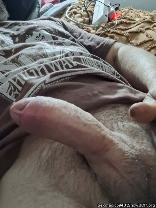 Photo of a stiffie from Sexmagic694U
