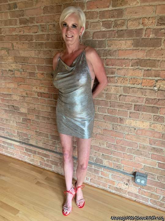 Gorgeous dress!