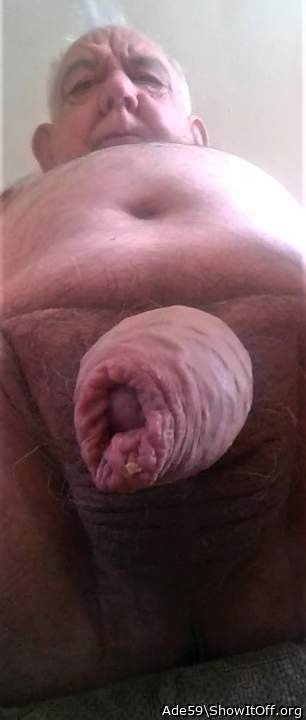 What a sweet foreskin I love the slide my tongue inside I be