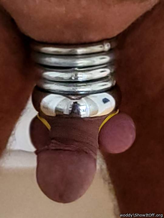 Steel ball stretcher
