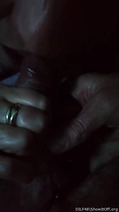Photo of a middle leg from DILF48