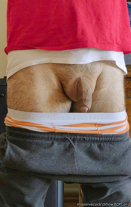 Photo of a bald-headed mouse from massivecock