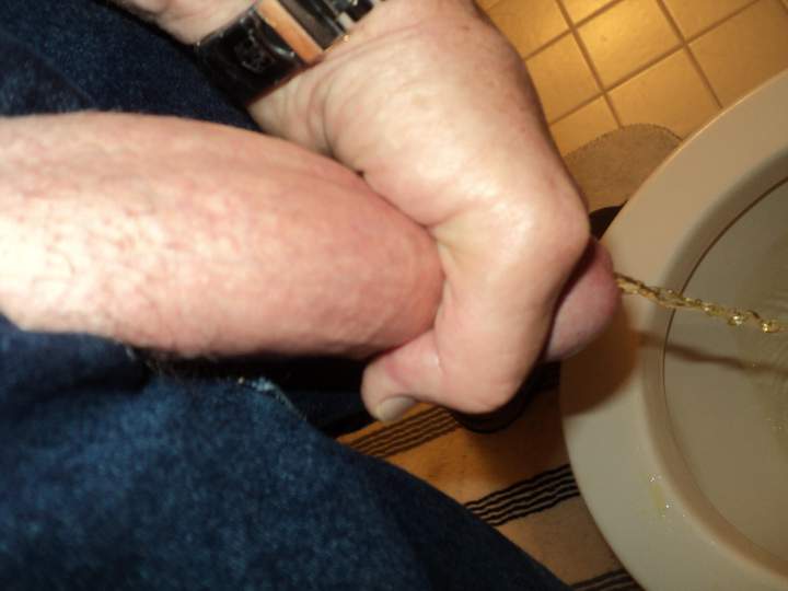 LEVIS  PISS
