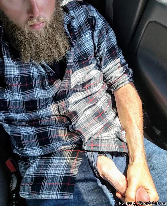 Photo of a middle leg from No_body_
